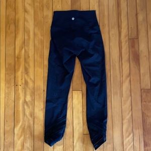 lululemon leggings with fun mesh detail bottoms